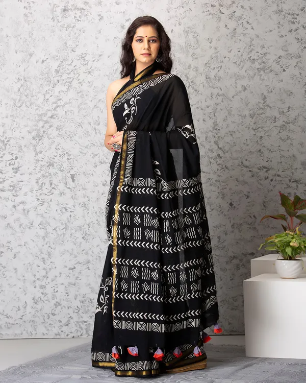 Black_Cotton_Floral_Vines_Hblock_Mulmul_Saree_For_Women